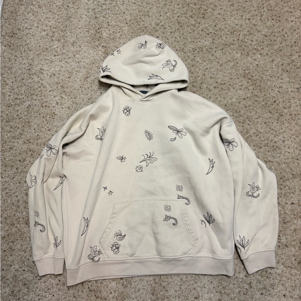 Abercrombie & Fitch Cream Sweater with Decorative Pattern